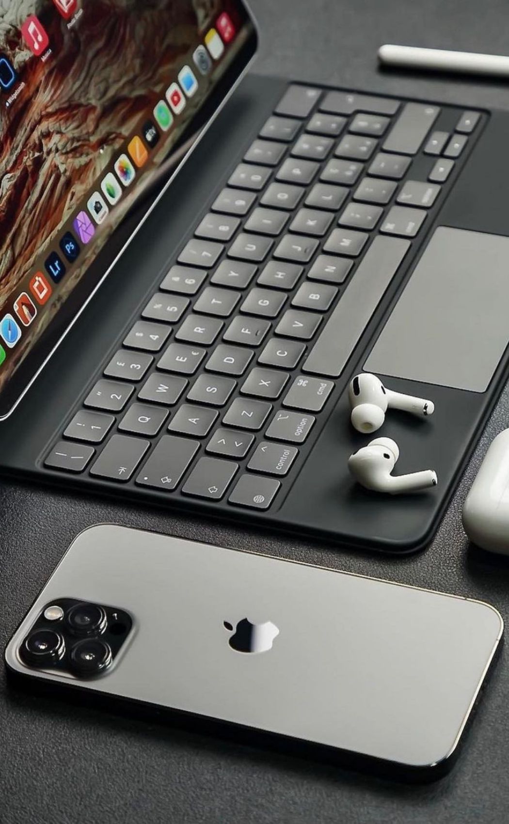Phones & Accessories